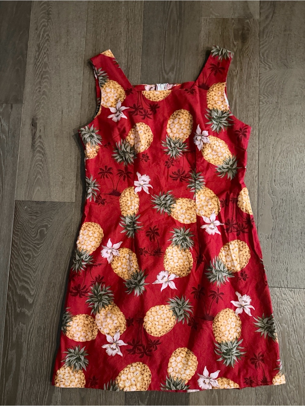 Women’s Shannon Marie tropical pineapple dress. Size:M/10. Gently Used
